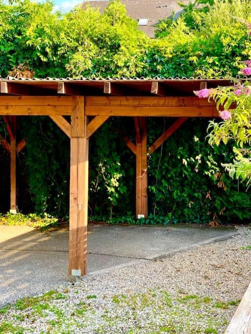 Schoene Wohnung Mit Eigenen Eingang Und Terrasse Gosseling Exterior photo